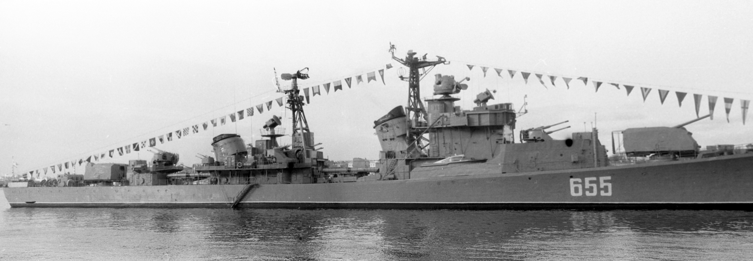 Ноябрь 1986 г. Эсминец спокойный проект 56. Эсминец 56-го проекта. Корабль проекта 56-м. Эсминец Тип спокойный.