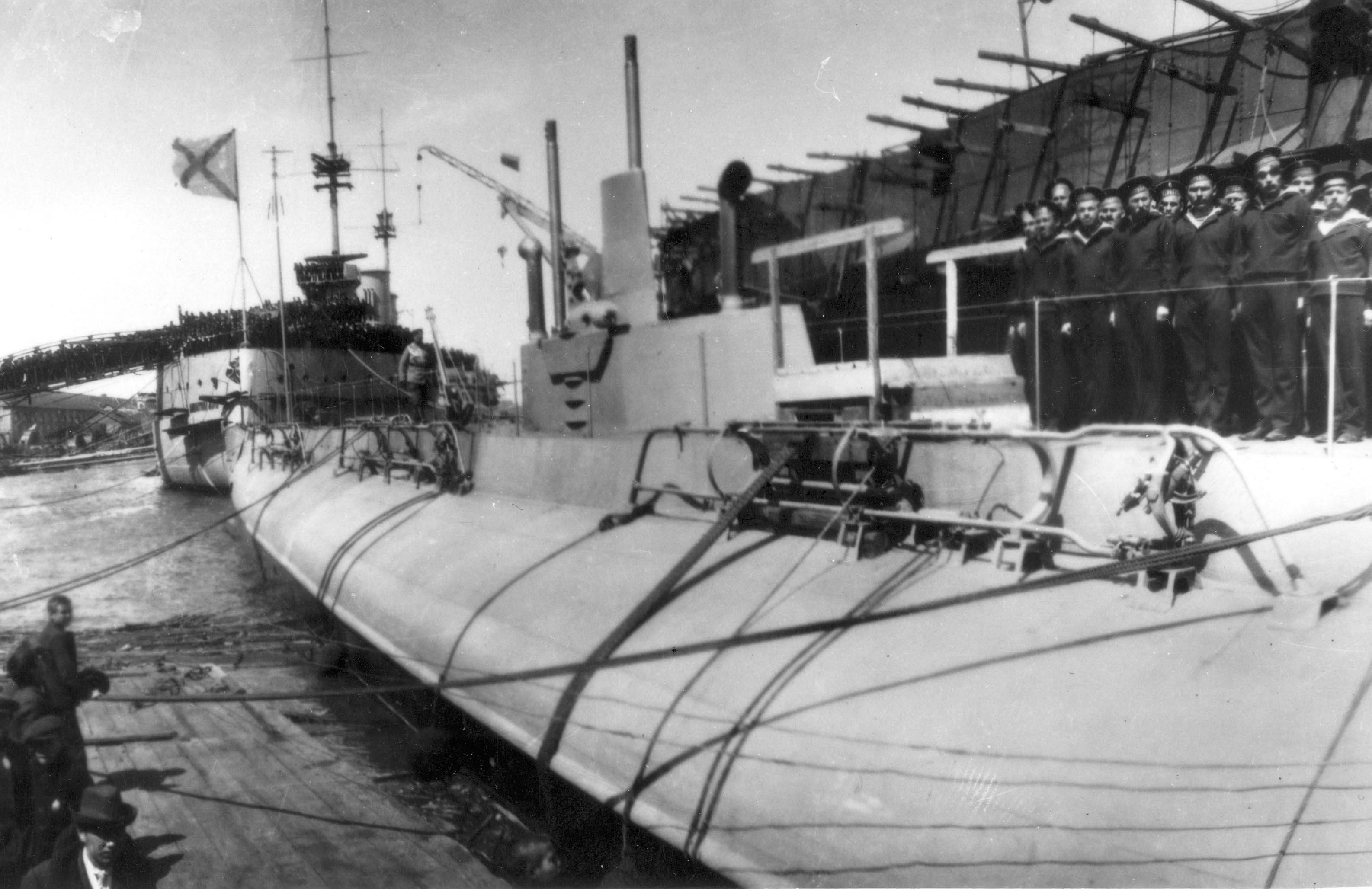 Мировой подводный флот. Подводная лодка нарвал. Подводная лодка Дельфин 1904. Подводные лодки Николая 2.