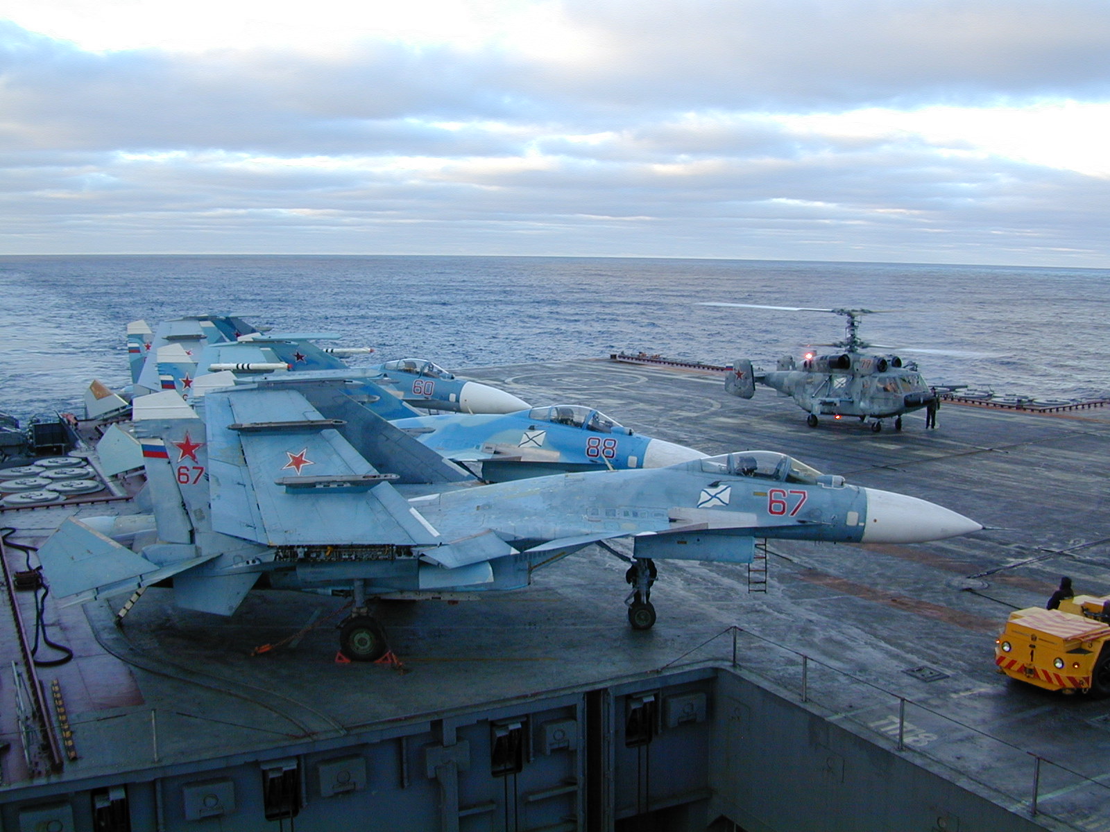 Техника морской авиации. Су 33 Авиация морская. Су33 на Кузнецове.